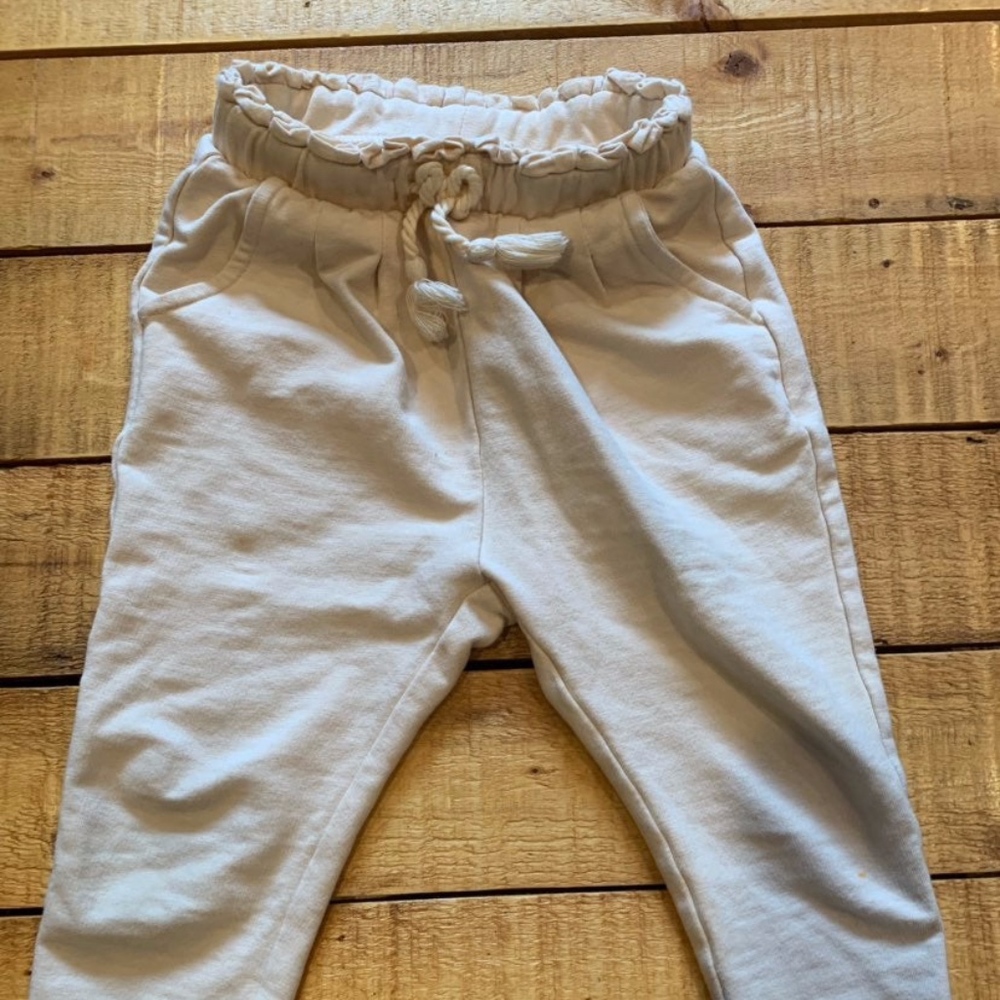 Adorable and comfy Zara baby Pants